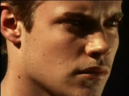 (Josh HENDERSON)  LEECHES